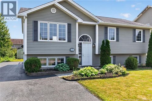 94 Falcon Dr, Moncton, NB, E1G0H7 | Card Image
