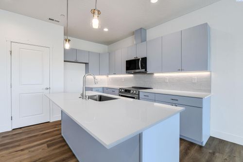 4541 Road 114, Pasco, WA, 99301-6389 | Card Image