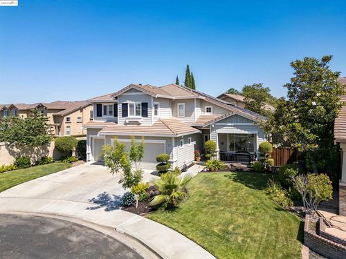 561 Orange Ct, Brentwood, CA, 94513-6210 | Card Image