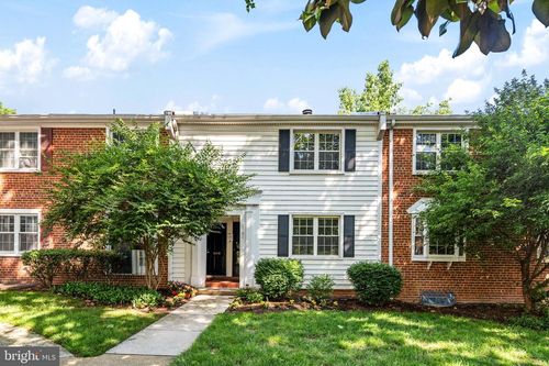 c-2731 S Walter Reed Dr, ARLINGTON, VA, 22206-1252 | Card Image
