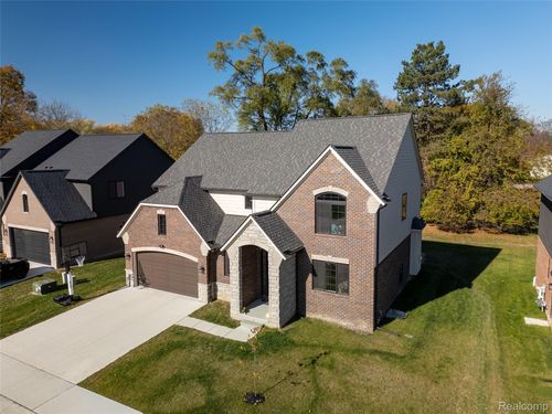 5092 Westminster Ave, Troy, MI, 48085-3492 | Card Image