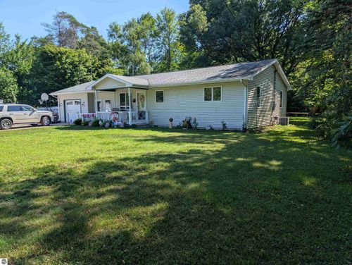 2974 Kaiser Rd, Pinconning, MI, 48650-7455 | Card Image