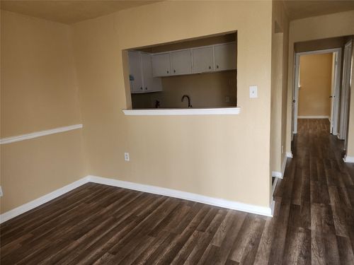 apt-4-4311 Yellowstone Blvd, Houston, TX, 77021-4147 | Card Image