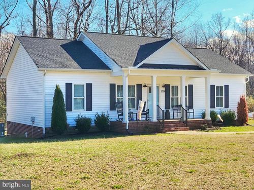 1218 Glebe Landing Rd, Center Cross, VA, 22437-2067 | Card Image