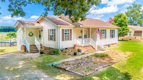 2720 Lake Cohoon Rd, Suffolk, VA, 23434-7596 | Card Image