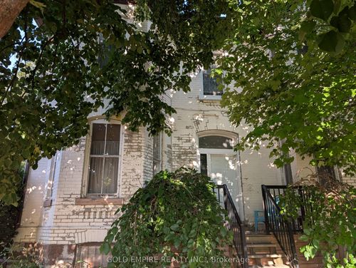 42 Wellington St N, Woodstock, ON, N4S6P3 | Card Image