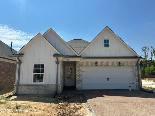243 Flower Garden Dr, Southaven, MS, 38671-1050 | Card Image