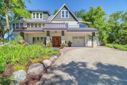 1812 E Shore Dr, Detroit Lakes, MN, 56501-4721 | Card Image