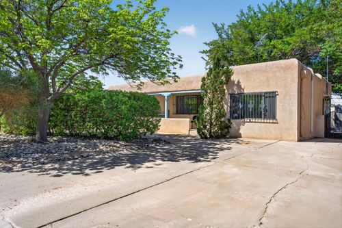 2105 Madeira Dr Ne, Albuquerque, NM, 87110-5141 | Card Image
