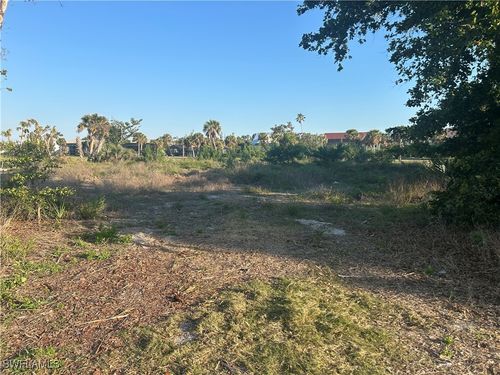1318 Par View Dr, SANIBEL, FL, 33957-6404 | Card Image