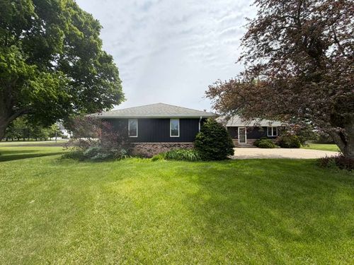 1698 E 950th Rd, Tonica, IL, 61370-9564 | Card Image
