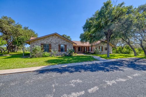 335 Sunset Ridge Rd, Uvalde, TX, 78801 | Card Image