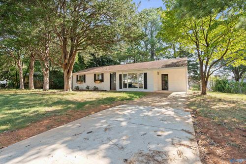 308 Harolds Dr Nw, Huntsville, AL, 35806-1931 | Card Image