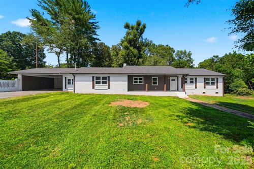 908 13th St Nw, Conover, NC, 28613-2315 | Card Image