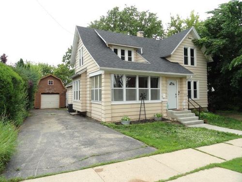 318 N 3rd St, Fort Atkinson, WI, 53538 | Card Image