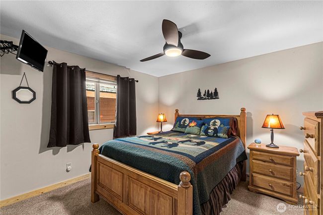 Main Floor Bedroom | Image 19