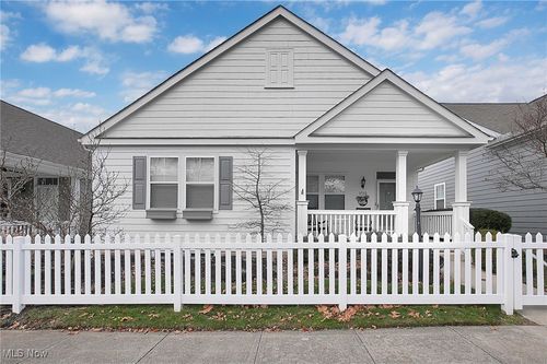 3755 Renwick Ln, Columbus, OH, 43230-8385 | Card Image