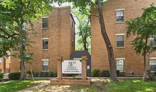 207-203 E 31st St, Austin, TX, 78705-3074 | Card Image