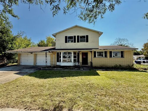 1015 W Carpenter Rd, Flint, MI, 48505-1039 | Card Image