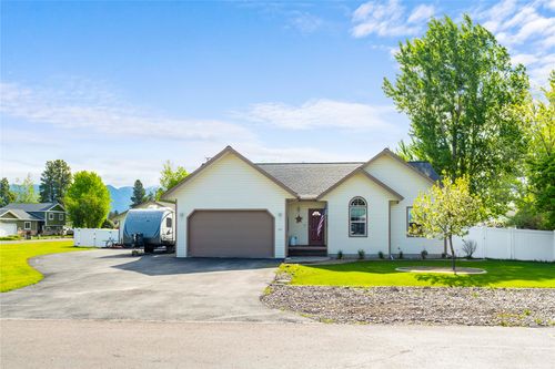 685 Pebble Dr, Kalispell, MT, 59901-6682 | Card Image
