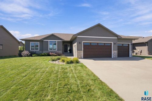 4217 S Alpine Ave Avenue, Sioux Falls, SD, 57110 | Card Image