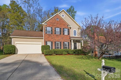 8721 Woodcock Ln, Charlotte, NC, 28216-9737 | Card Image