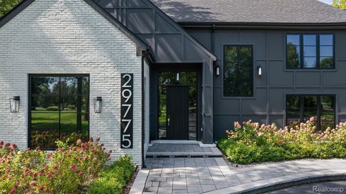 29775 Bristol Ln, Bingham Farms, MI, 48025-4628 | Card Image