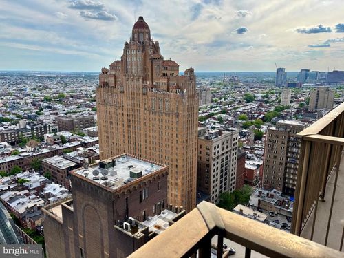apt-31o-1420 Locust St, PHILADELPHIA, PA, 19102-4219 | Card Image