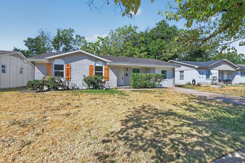 2642 Brady Ln, Grand Prairie, TX, 75052-5013 | Card Image