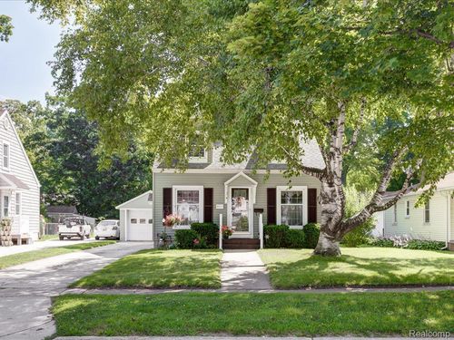 2910 Stone St, Port Huron, MI, 48060-2149 | Card Image