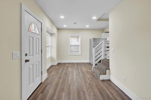 3491 Laurel Ave, Burton, MI, 48529-1364 | Card Image