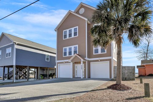 444 Little Kinston Rd, Surf City, NC, 28445-6518 | Card Image