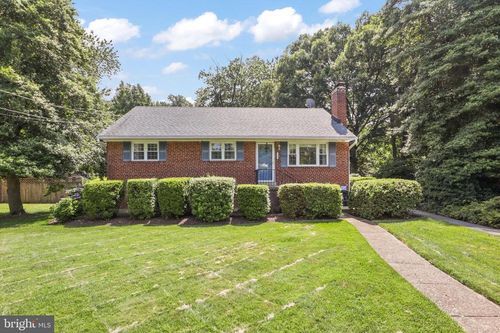 7131 Murray Ln, ANNANDALE, VA, 22003-1716 | Card Image