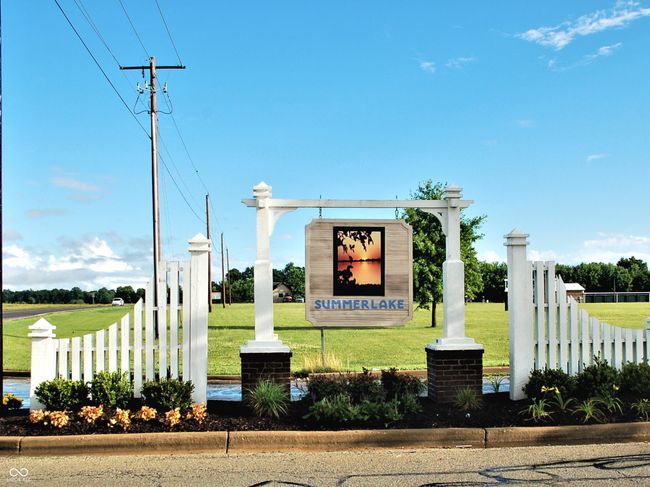 Front Entryway to the Neighborhood. | Image 27