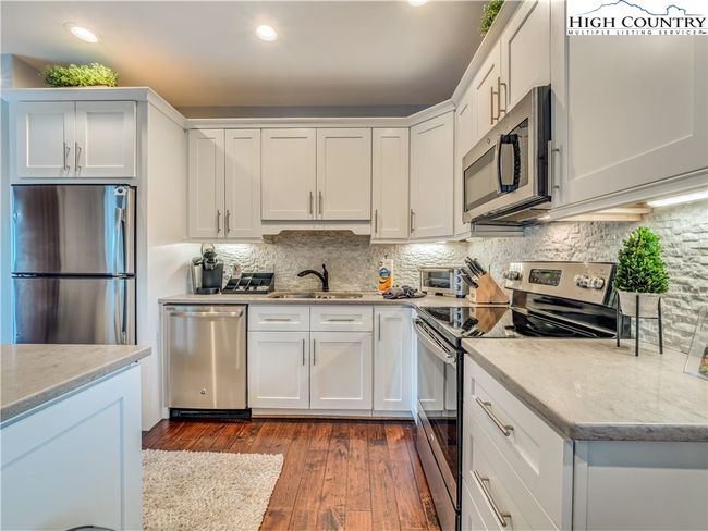 5 - 62 Eagle Cottage Ln, Townhouse with 1 bedrooms, 2 bathrooms and null parking in Banner Elk NC | Image 7