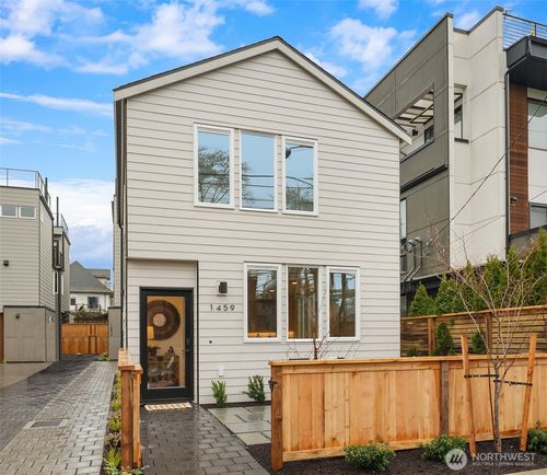 1453 22nd Avenue, Seattle, WA, 98122 | Card Image
