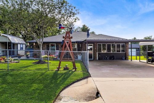 188 Huckleberry Rd, Onalaska, TX, 77360-6440 | Card Image