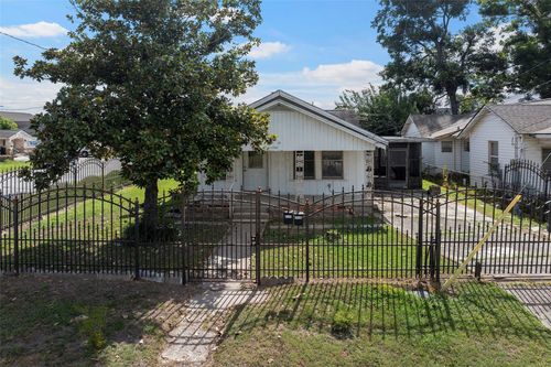 4118 Gano St, Houston, TX, 77009-4122 | Card Image