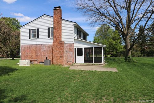 8161 Twilight Ln, Brighton, MI, 48116-8545 | Card Image
