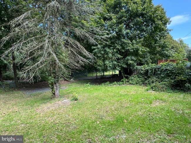 464 W White St, House other with 4 bedrooms, 1 bathrooms and null parking in SUMMIT HILL PA | Image 6