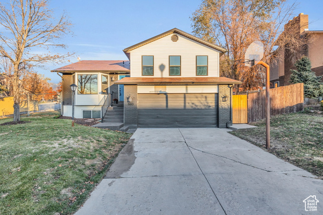 Pebble Hills Dr, Sandy, UT 84094