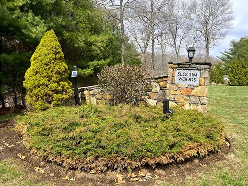 173 Explorer Dr, Saunderstown, RI, 02874-1991 | Card Image