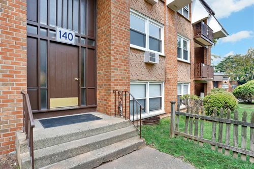 apt-d-140 Kearsing Pkwy, Monsey, NY, 10952-7240 | Card Image