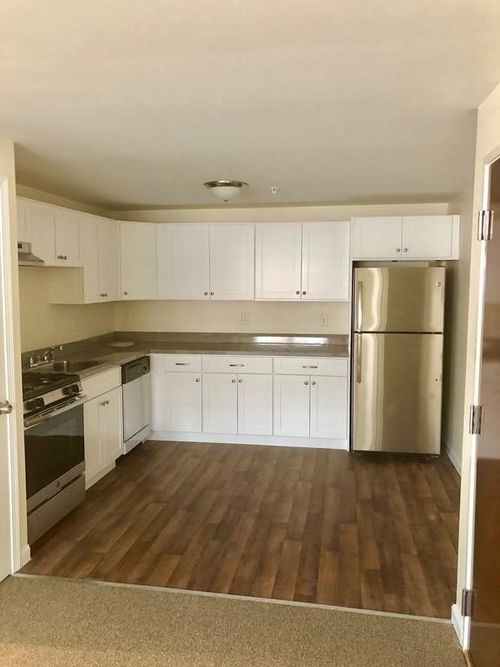 apt-24-361 Hildreth St, Lowell, MA, 01850-1151 | Card Image
