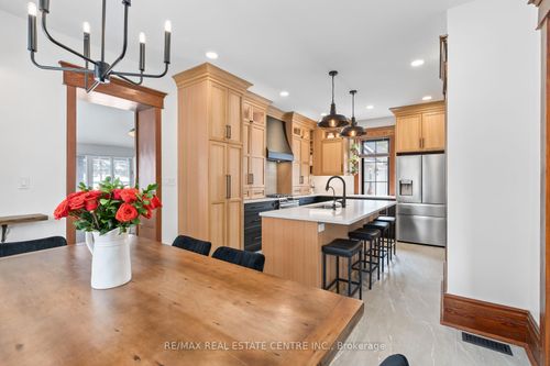 6 Dundas St E, Erin, ON, N0B1T0 | Card Image