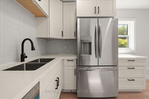 124 Upper Unit Colborne Street, Kawartha Lakes, ON, K0M1N0 | Card Image