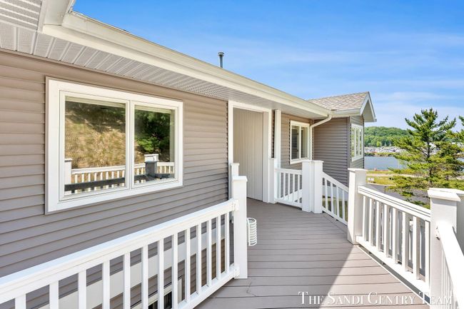 UNIT-21 - 810 S Harbor Dr, Condo with 3 bedrooms, 3 bathrooms and null parking in Grand Haven MI | Image 66