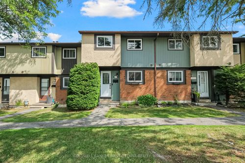 1351 Bakker Crt, Orleans, ON, K1C2K5 | Card Image