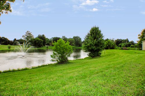 152 Elkhorn Dr, Georgetown, KY, 40324-9477 | Card Image