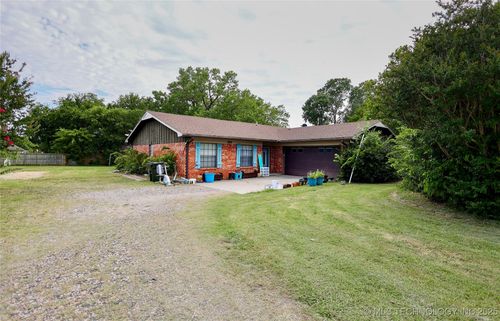 1019 Cedar Dr, Sulphur, OK, 73086-1217 | Card Image